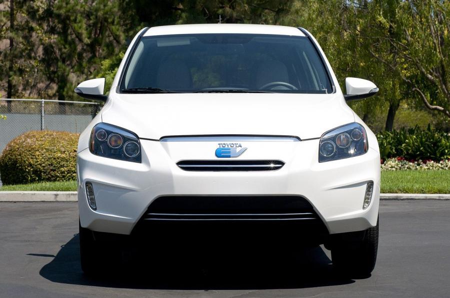  Toyota RAV4 EV 2012 года  (фото 69 из 107)